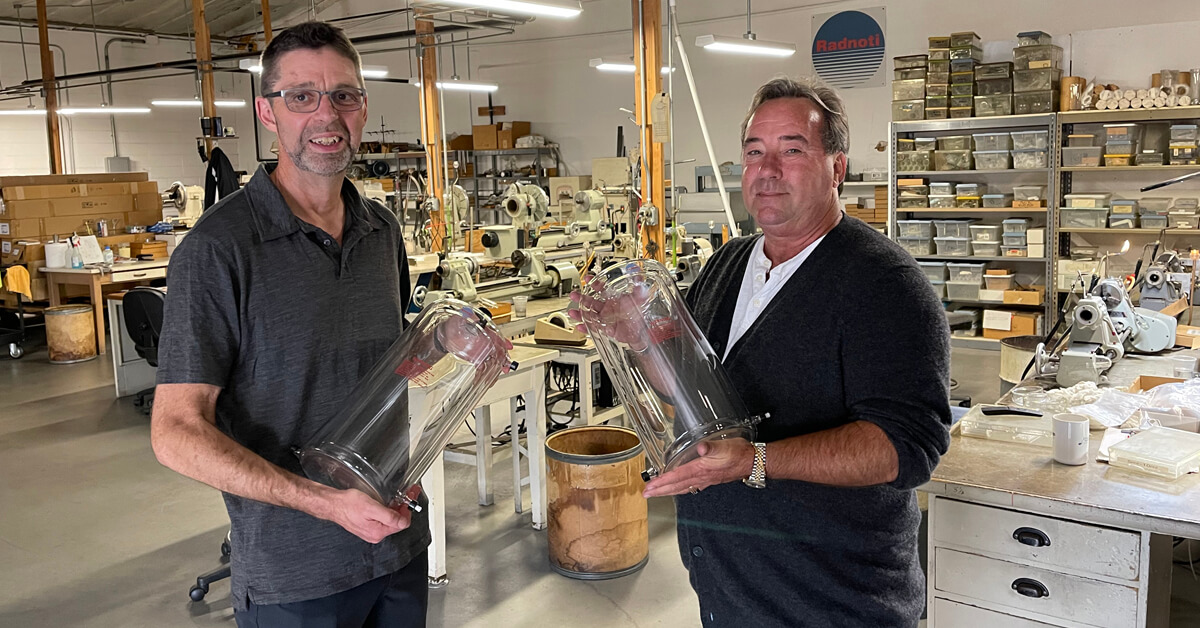 US Radnoti Glass Technology scientific glassware brand
