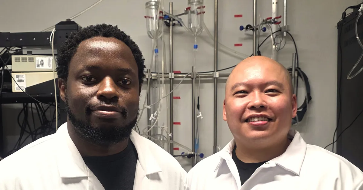 Webinar speakers: Dr. JC Han and Esau Mhandu in their lab. 